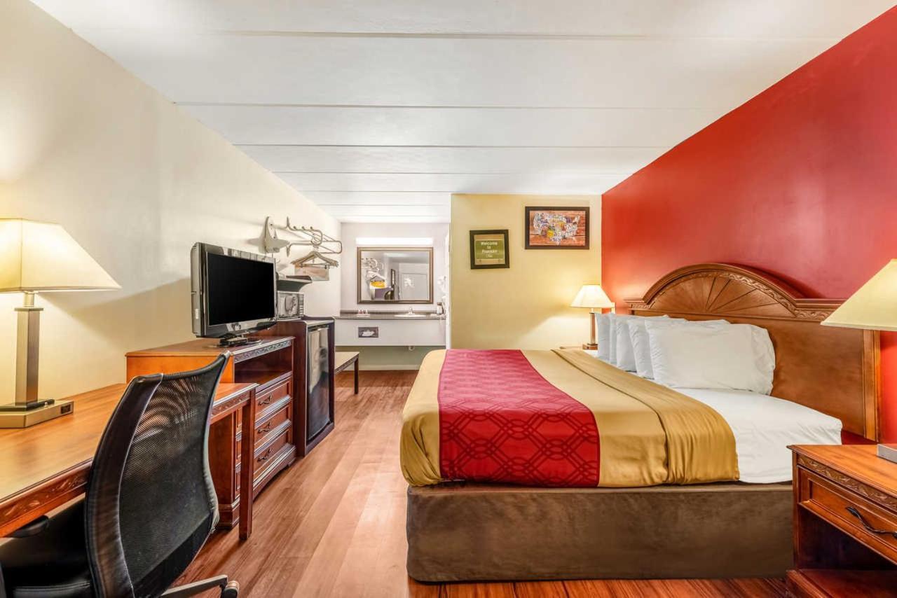 Econo Lodge Franklin Zewnętrze zdjęcie