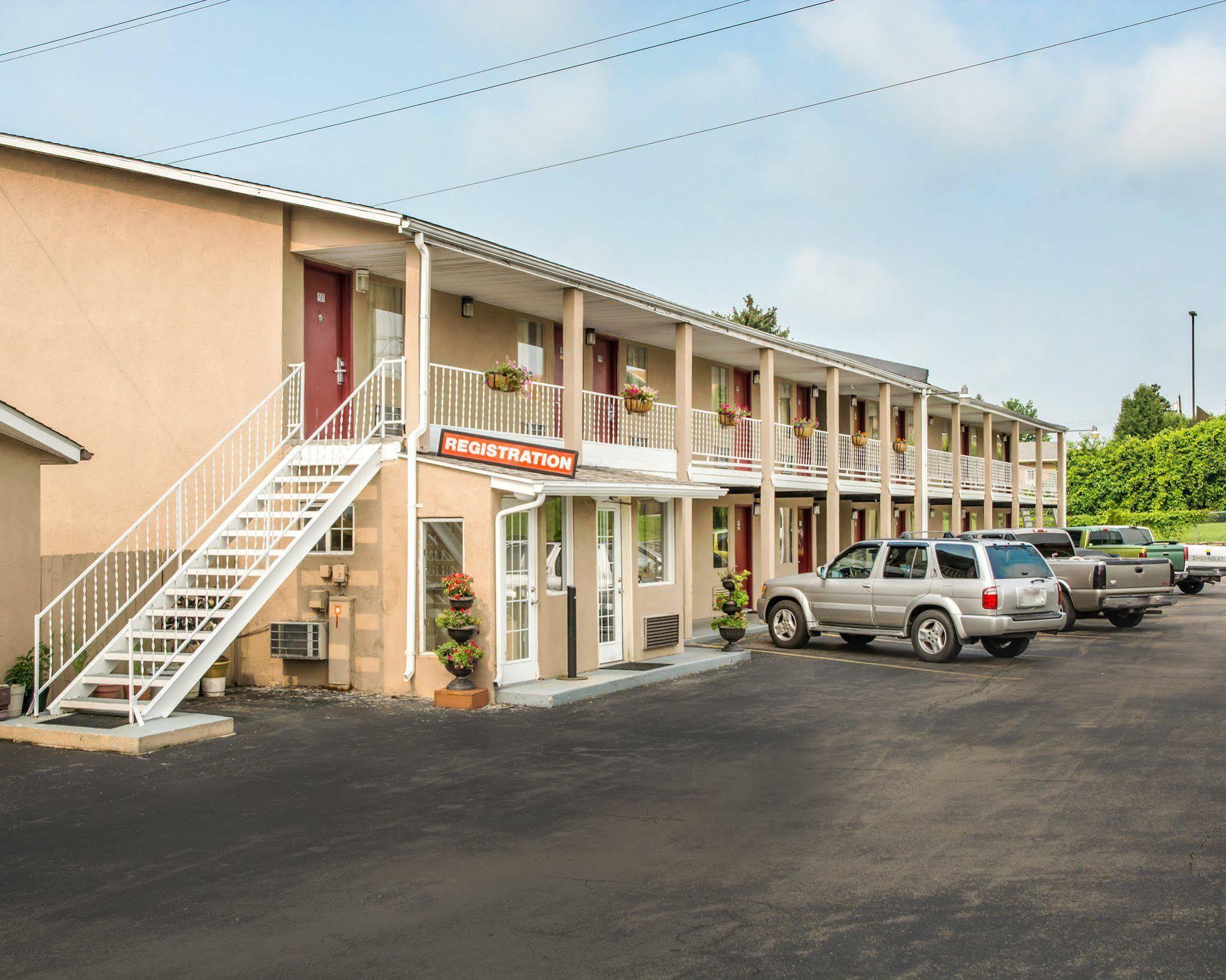 Econo Lodge Franklin Zewnętrze zdjęcie